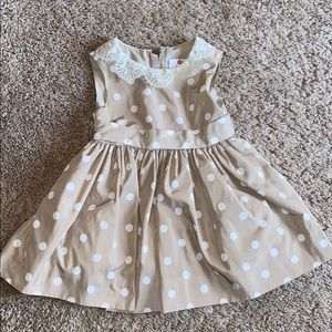 Beautiful girls dress!